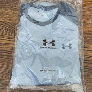 UA Loose gray baseball style heat gear shirt